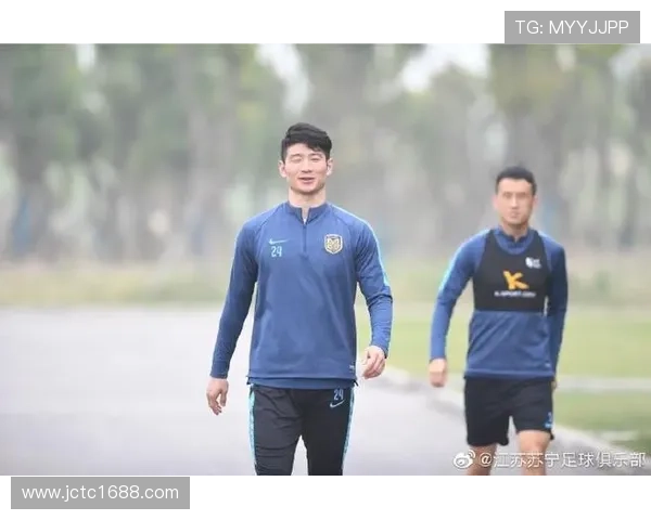 南京足球队在邀请赛中的个人能力分析与表现评估